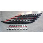 คิ้วฝากระโปรงหน้า TOYOTA FORTUNER 2015-2018 ดำด้าน โลโก้สี