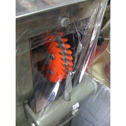 เครื่องกะเทาะกะลามะพร้าว สแตนเลส รุ่นใหม่