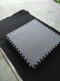 แผ่นยางจิ๊กซอว์ หนา 15 mm. กว้าง 100 cm.ยาว 100 cm.