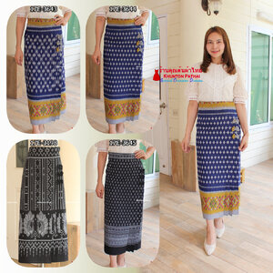 17E-02 ผ้าถุงสำเร็จรูป รุ่น 3จีบหน้า ผ้าฝ้ายพิมพ์ลาย สีฝ้ายคราม สีดำ ผ้าฝ้ายหมักโคลน เย็บแบบป้ายข้างติดตะขอ ปรับได้ตามขนาดเอว