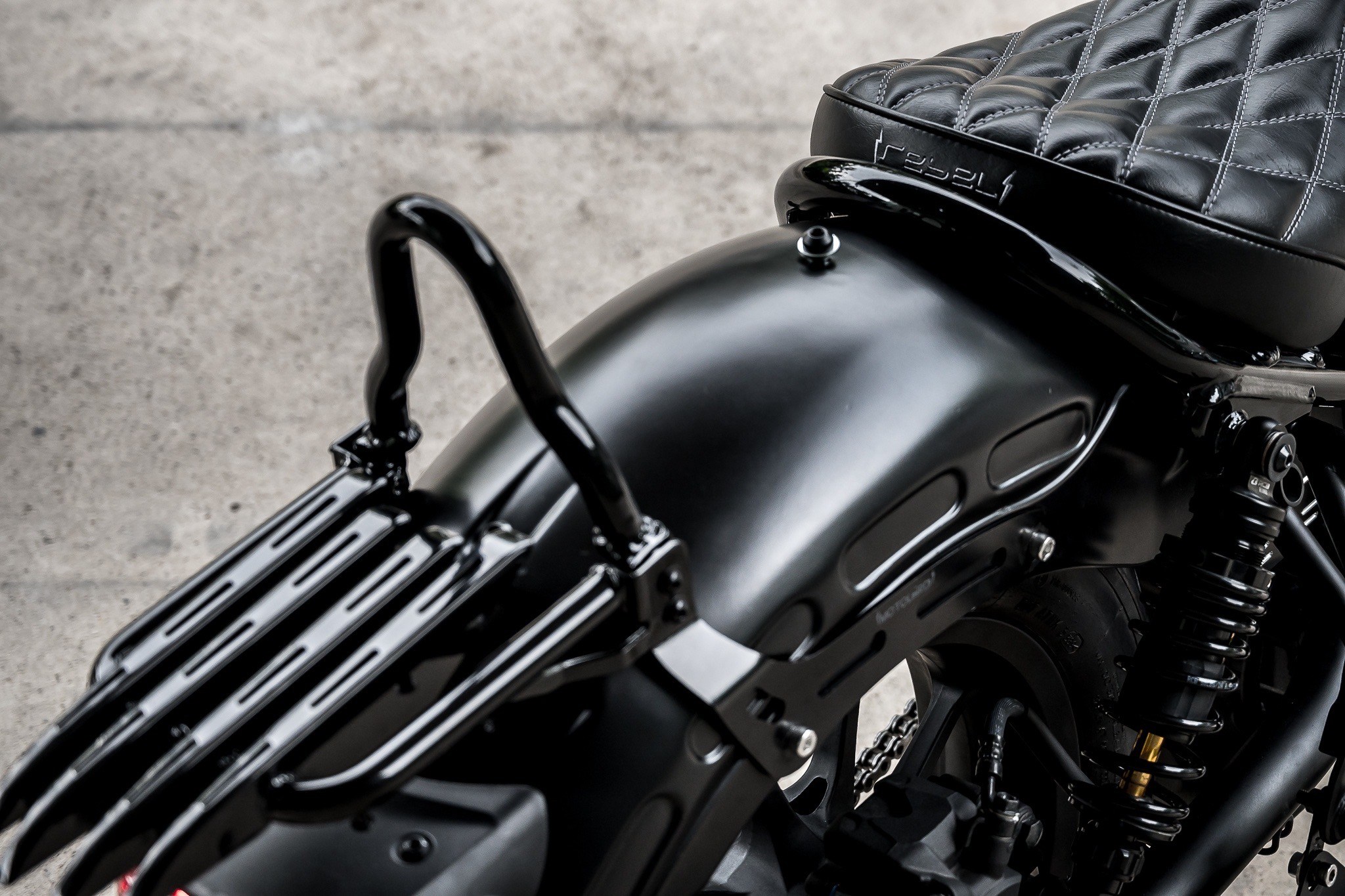 ครอบท้ายเดิม REBEL 300-500 MOTOZAAA ราคา 2100