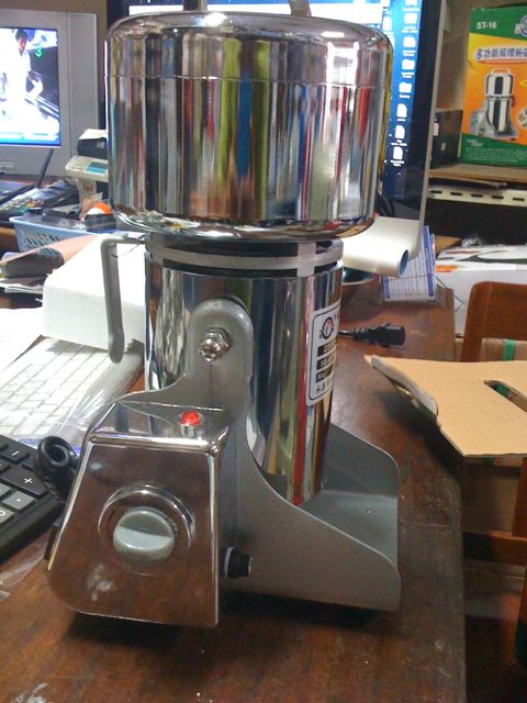 เครื่องโม่ยา บดสมุนไพร บดยา