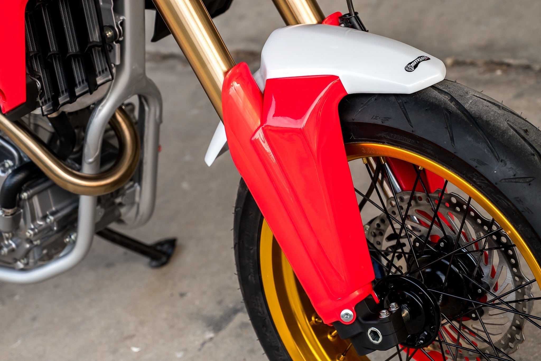 บังโคลนหน้าแต่ง MOTOZAAA CRF300L 2500฿