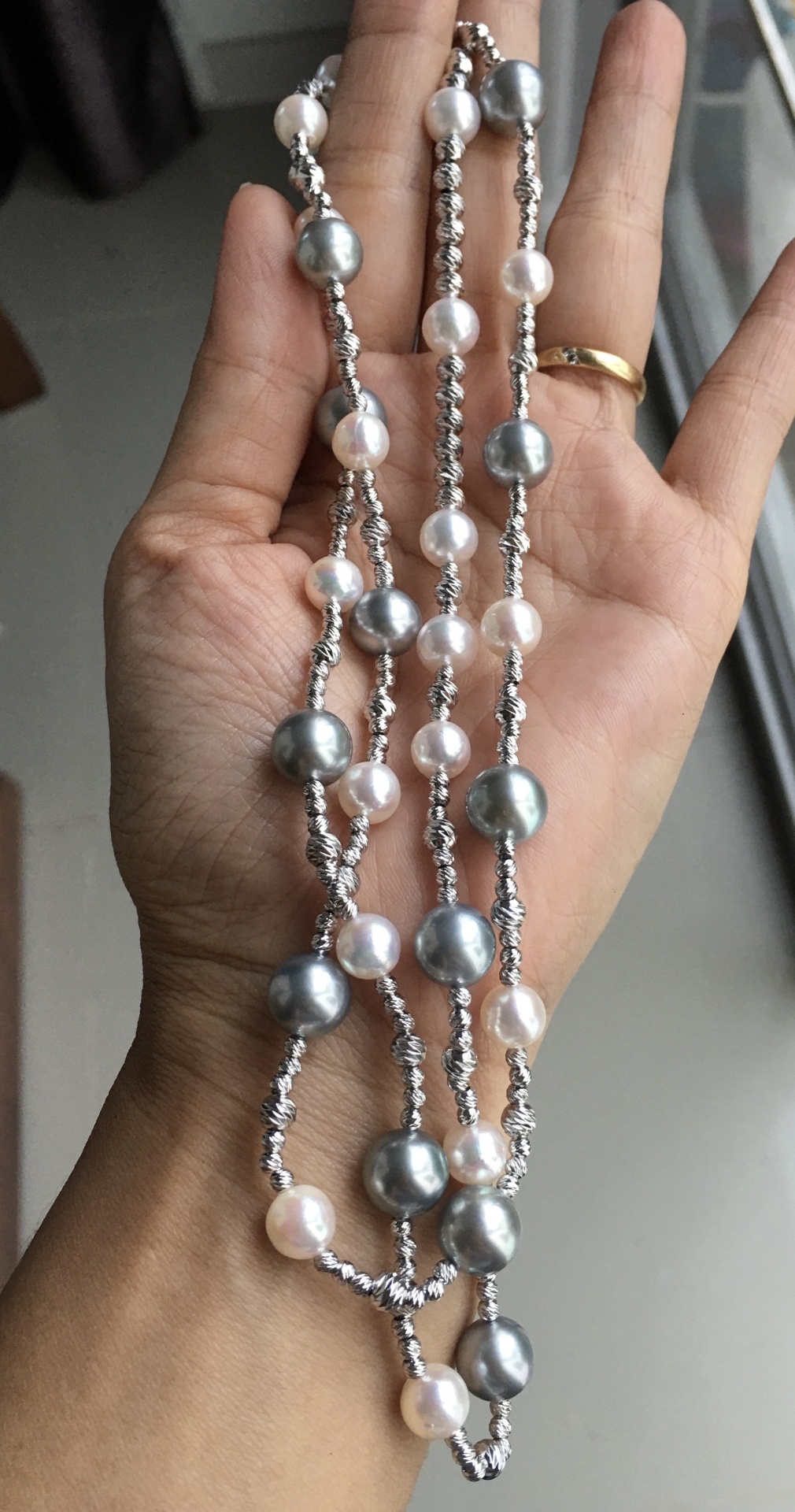 สร้อยคอไข่มุก south sea และ ไข่มุก Akoya japan ขนาด 9-10,7-7.5 มิล ร้อยสลับเม็ดเงินแท้ ความยาว 32 นิ้ว
