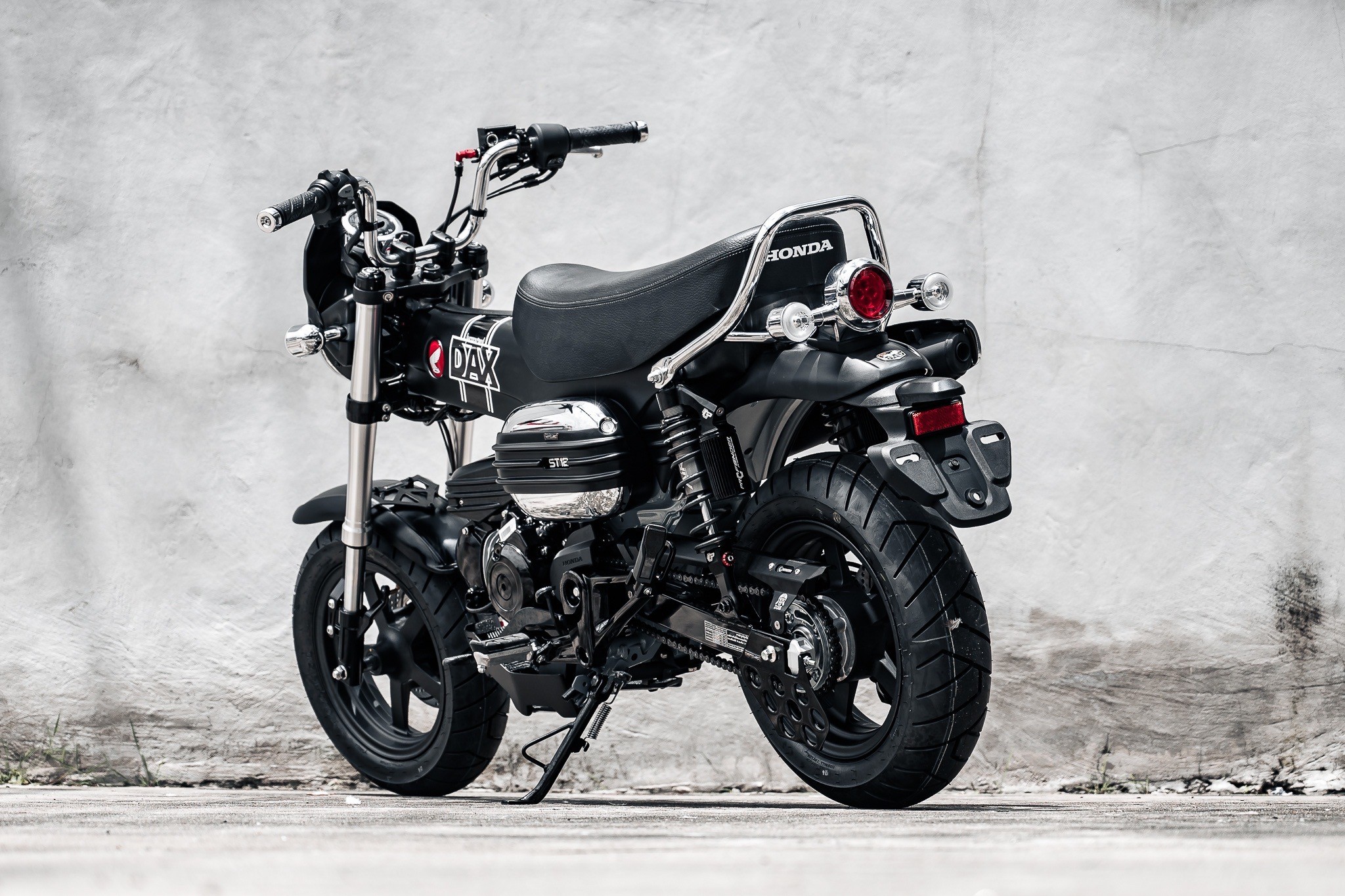 DAX 125 หมาดำ