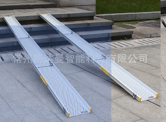 ทางลาดรถเข็นอลูมิเนียม แบบรางคู่ ยาวพิเศษ360ซม.รางกว้าง16.2ซม.ปรับระดับความยาวได้ พับสไลค์ด้านยาว หนัก 20.9กก.รับนน.สูงสุด300กก.