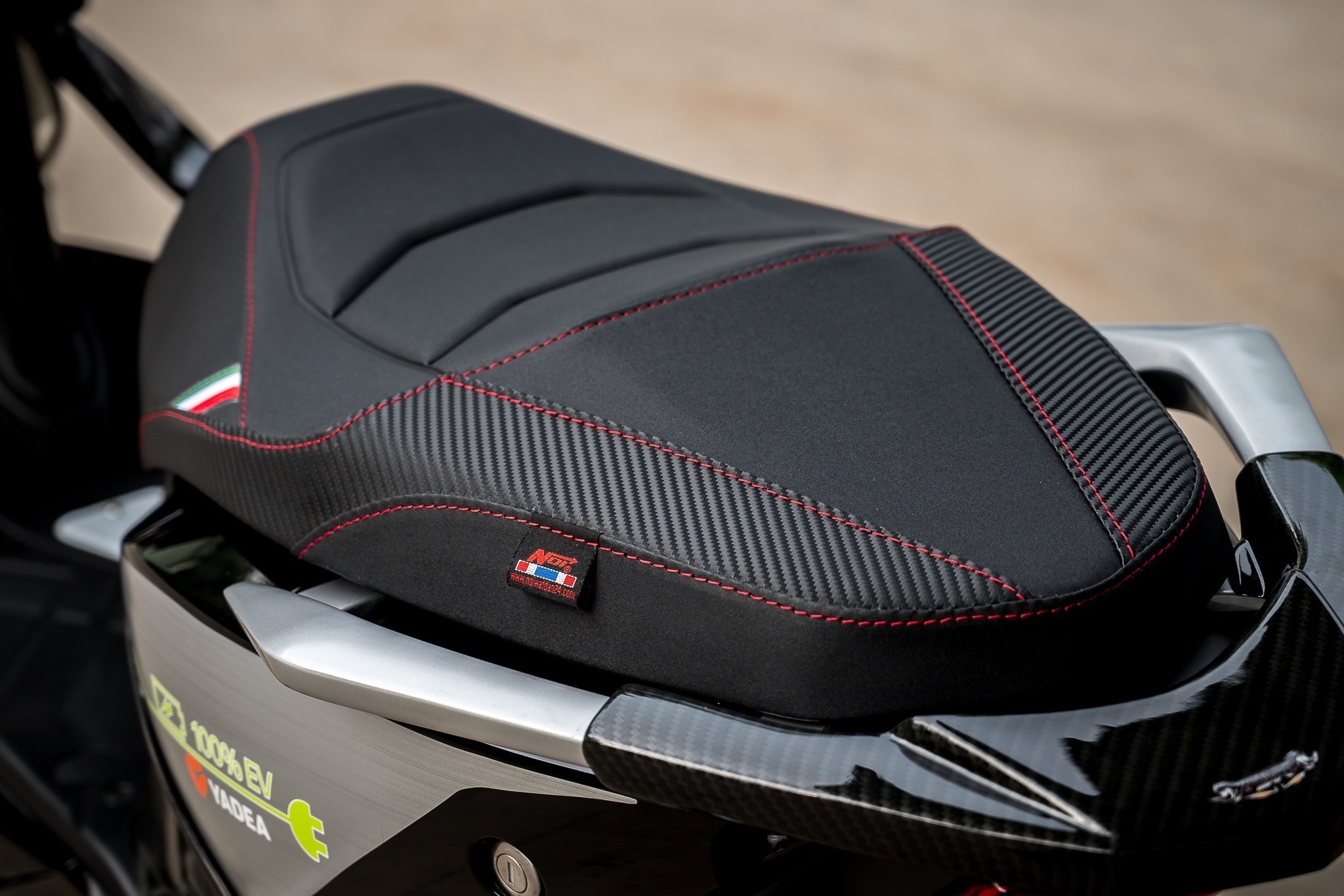 ชุดแต่งมอเตอร์ไซด์ไฟฟ้าAJ Z3 1.ชิวหน้า Windshield Z3 890฿ 2.ครอบ อกซ้าย/ขวา Front cover side fairing Z3 1700฿ 3.ครอบเฟรม Chassis cowl Z3 1350฿ 4.ครอบบังโคลนหน้า Front fender cover Z3 1400 5.ครอบแฟริ่งข้าง Under cover side fairing Z3 1400฿ 6.ครอบมือจับท้าย