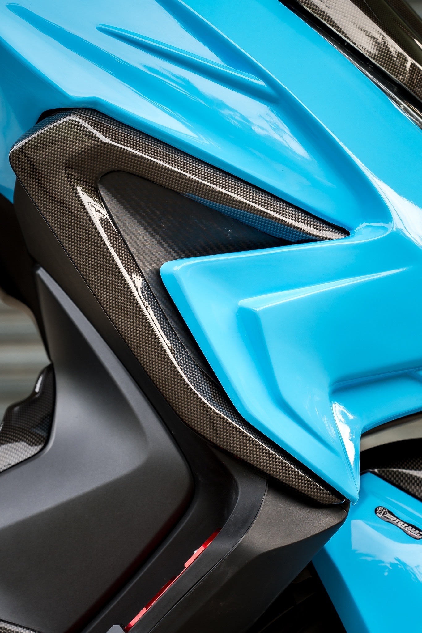 ครอบครีบข้างR/L MOTOZAAA FORZA 3501900฿