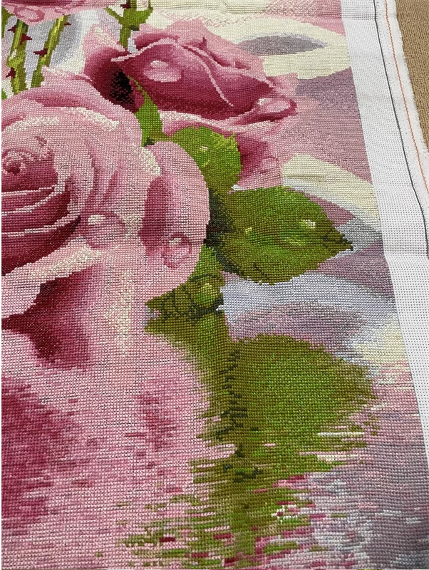 rose-1100 *สินค้าหมด* ชุดปักครอสติช ลายช่อกุหลาบชมพู (ปักเต็มผืน ไม่มีเดินเส้น ปักครั้งละ 3 เส้นเล็ก) ขนาด 71*128 ซม.ผ้าครอสติช 11CTพิมพ์ลายปักบนผ้า ไหมคอตตอน 36 สี ผังลาย เข็ม