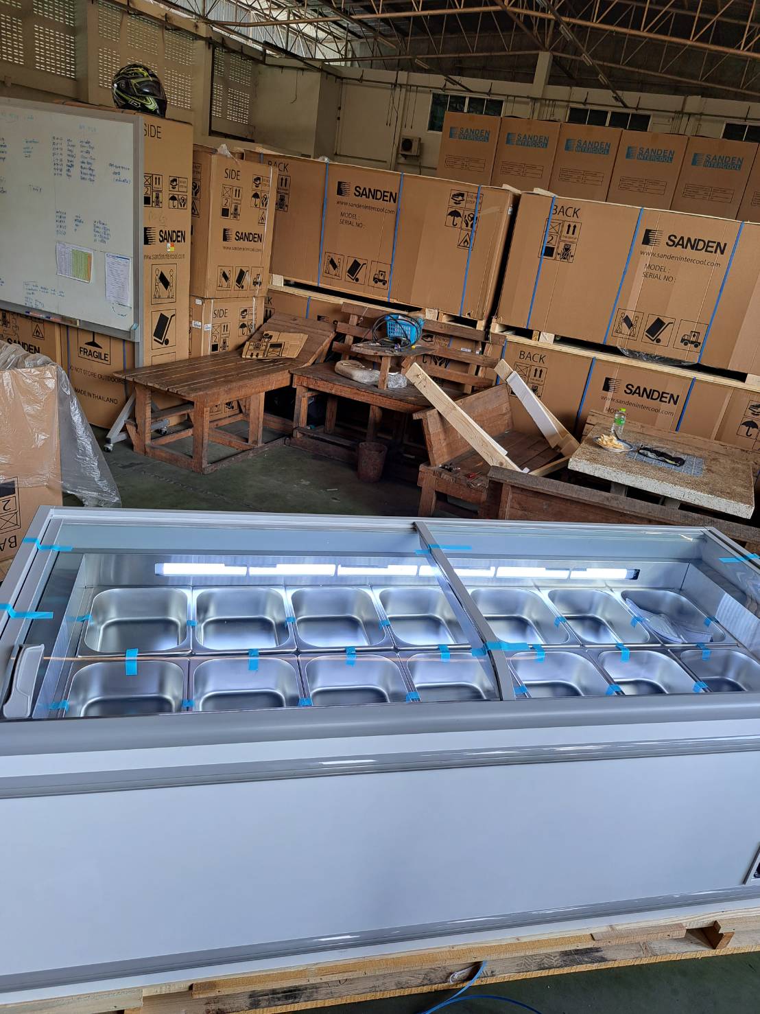 ตู้แช่แข็ง หมูสด ไก่สด หมูกะทะ แช่เย็น เเช่แข็ง ขนาด 28.6 คิว ขนาด 215 ซม ตู้แช่ฝากระจกโค้ง 2 ระบบ รุ่น SNC-0855P