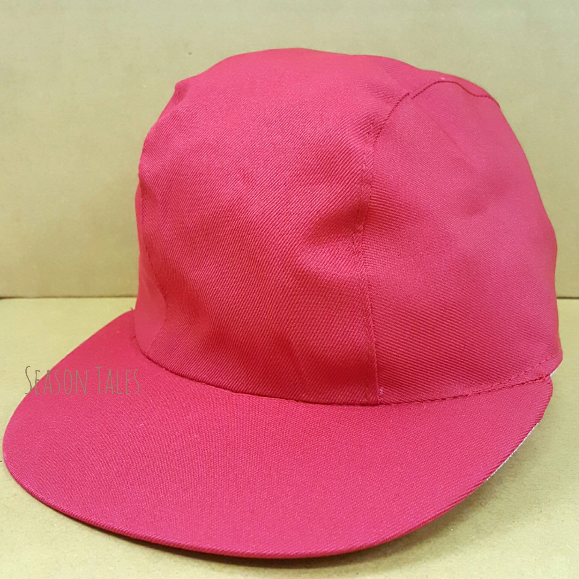 หมวกแก๊ป กีฬาสี สีแดง ราคาถูกสุดๆ (สั่งในเว็บไม่ได้ สั่งผ่านLine เท่านั้น)