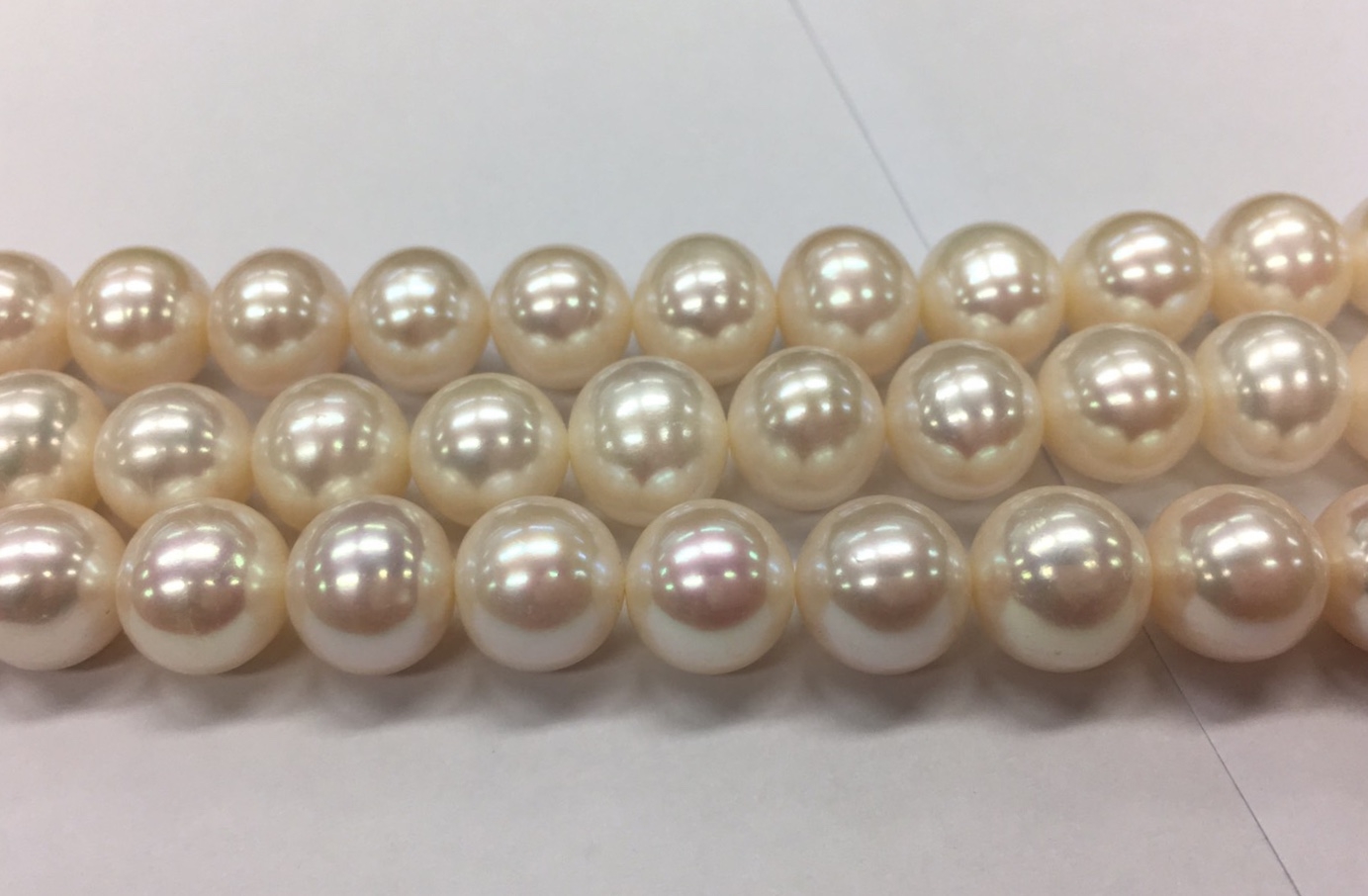 สร้อยคอไข่มุกแท้ 8.5-9 มิล กลม สีขาวอมชมพุ AA++