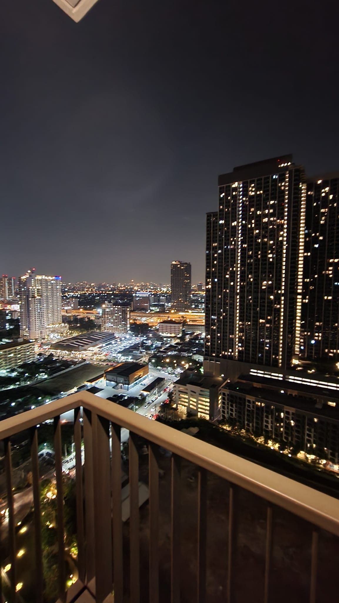 โพลิแทน อควา คอนโด - THE POLITAN AQUA CONDO (VIP)