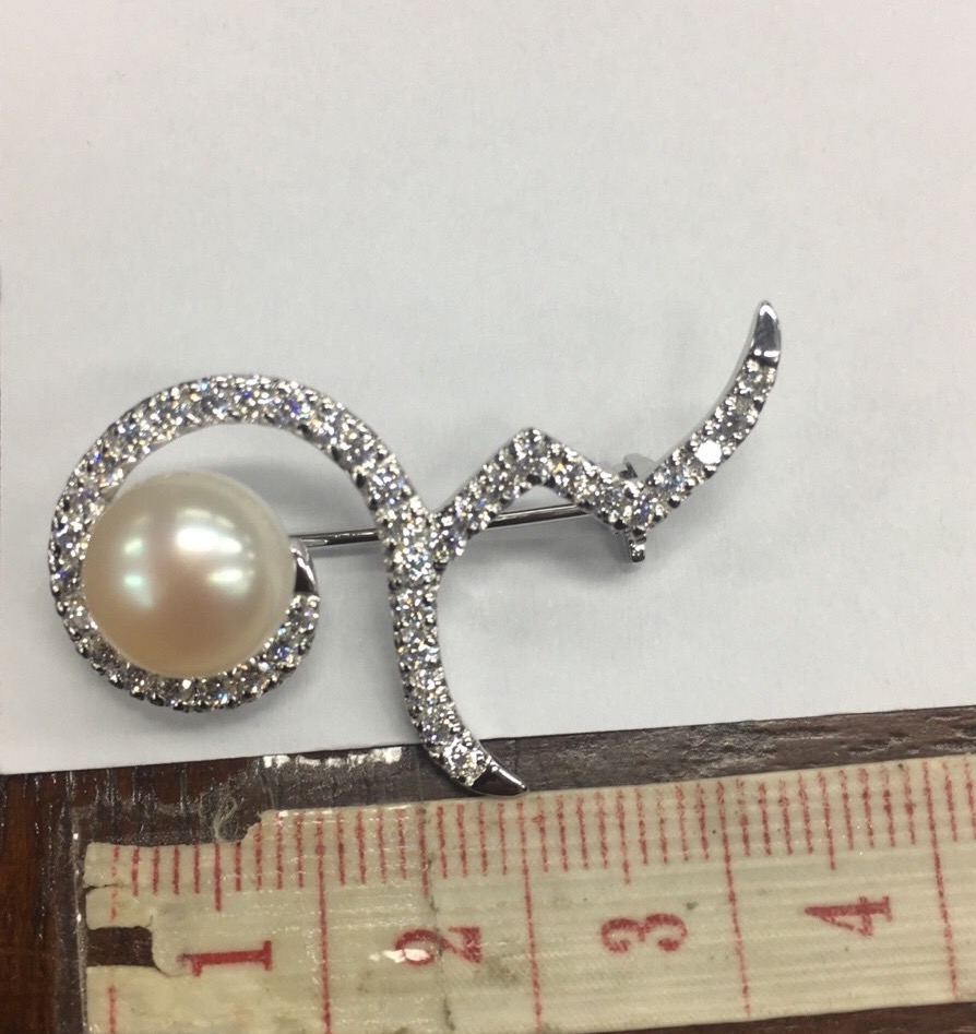 เข็มกลัดติดเสื้อ ไข่มุกแท้ แบบเลข 9