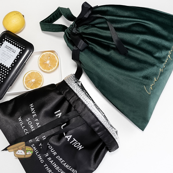 ถุงผ้าใส่กล่องข้าว พร้อมถุงเก็บความร้อน มี 5 สี