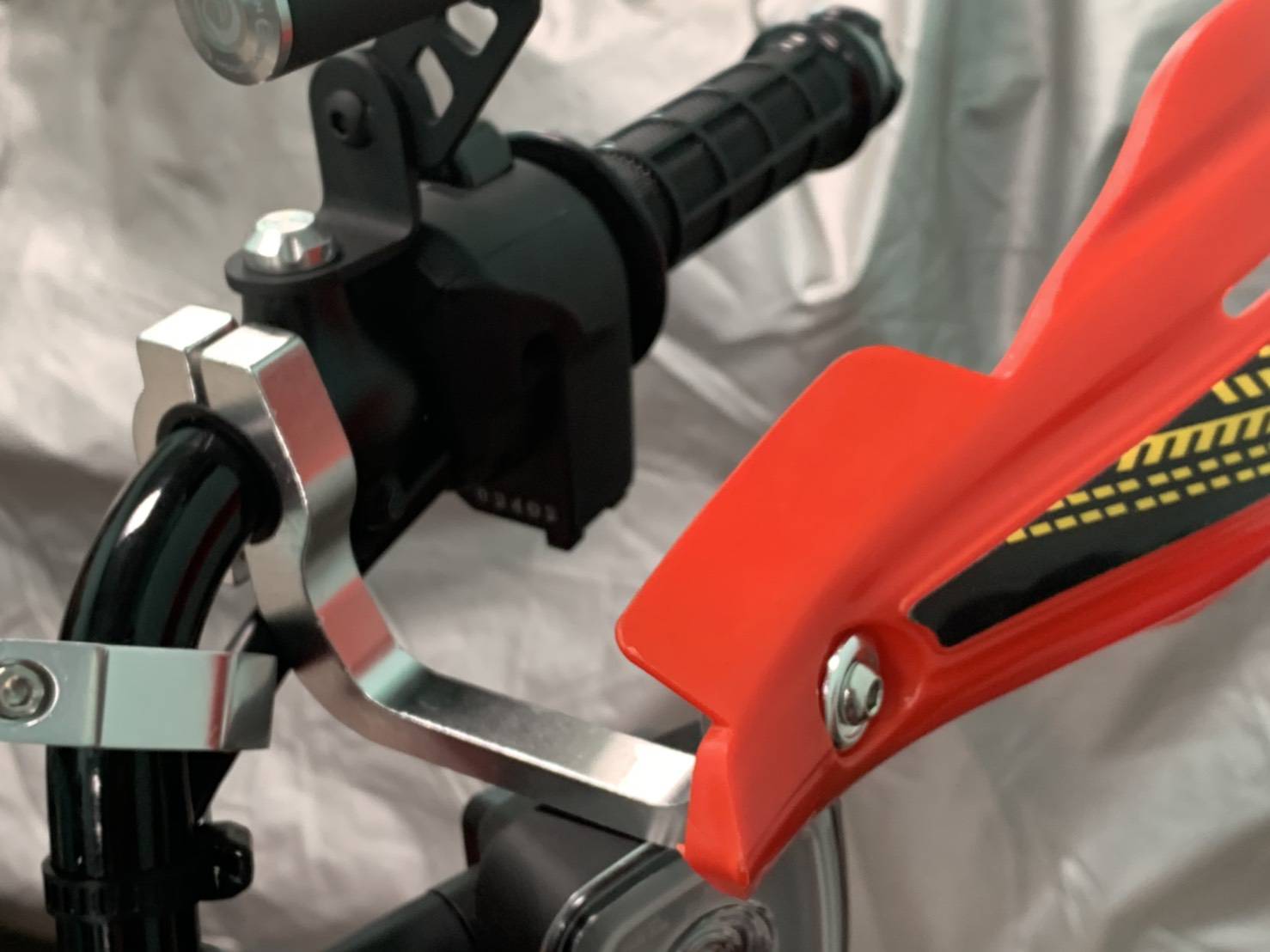 ชุดการ์ดแฮนด์ HIPER-TACH ราคา750