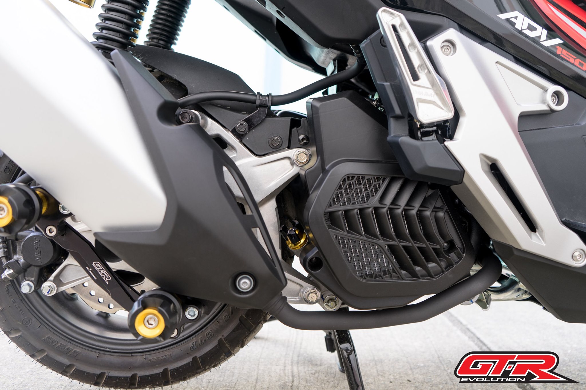 ฝาปิดวัดระดับน้ำมันเครื่อง (2 ชิ้น) GTR ADV150/FORZA300/PCX-150