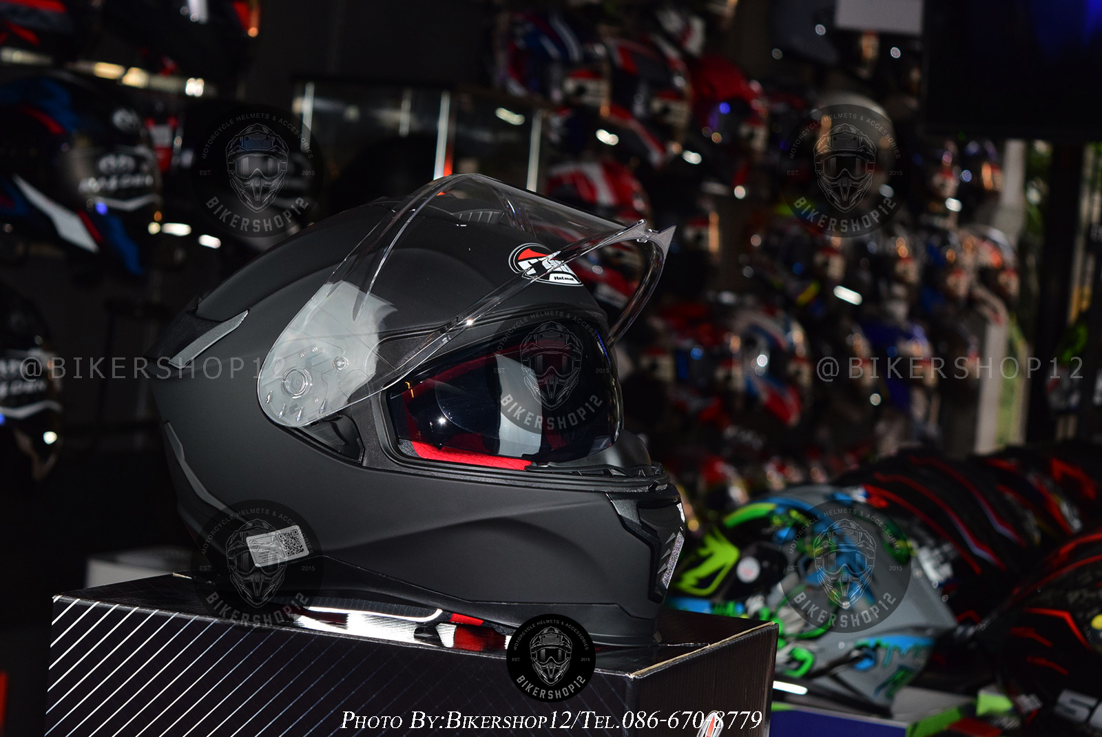 หมวกกันน็อค REAL รุ่น Hurricane สีดำด้าน