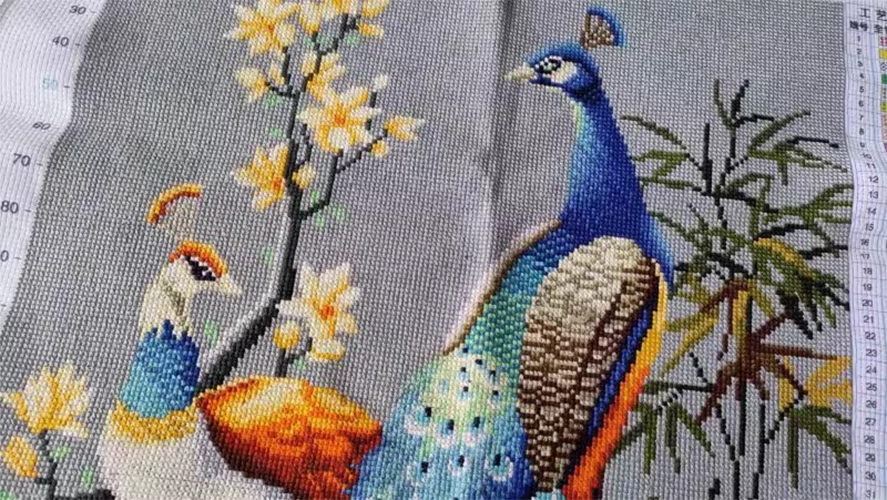 peacock-1123 *สินค้าหมด* ชุดปักครอสติช ลายนกยูงคู่เกาะกิ่งแมกโนเลีย (ปักเต็มผืนผ้า ไม่มีเดินเส้น ผ้า 9CTพิมพ์ลาย มีประกาย ปัก 4 เส้นเล็ก) ขนาด 60*95 ซม.ผ้าครอสติช 9CTพิมพ์ลายปักบนผ้า ไหมคอตตอน 36 สี ผังลาย เข็ม