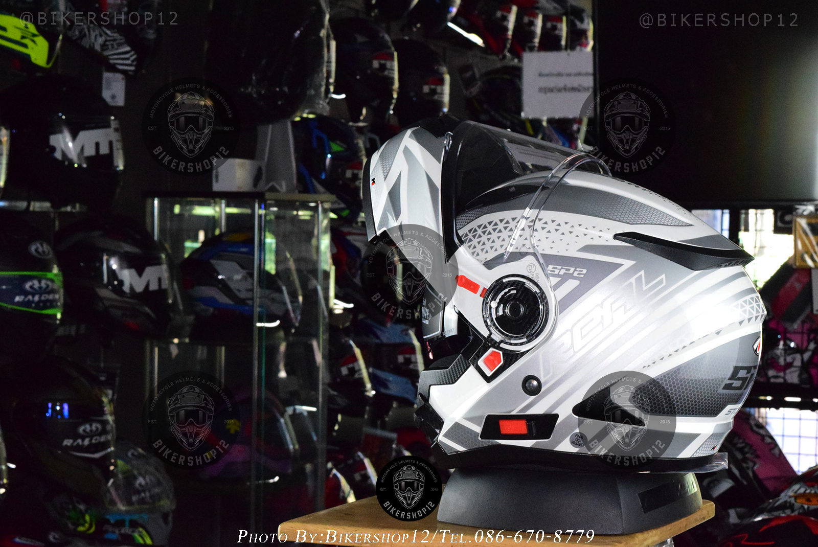 หมวกกันน็อคReal รุ่น Storm SP2 สี white