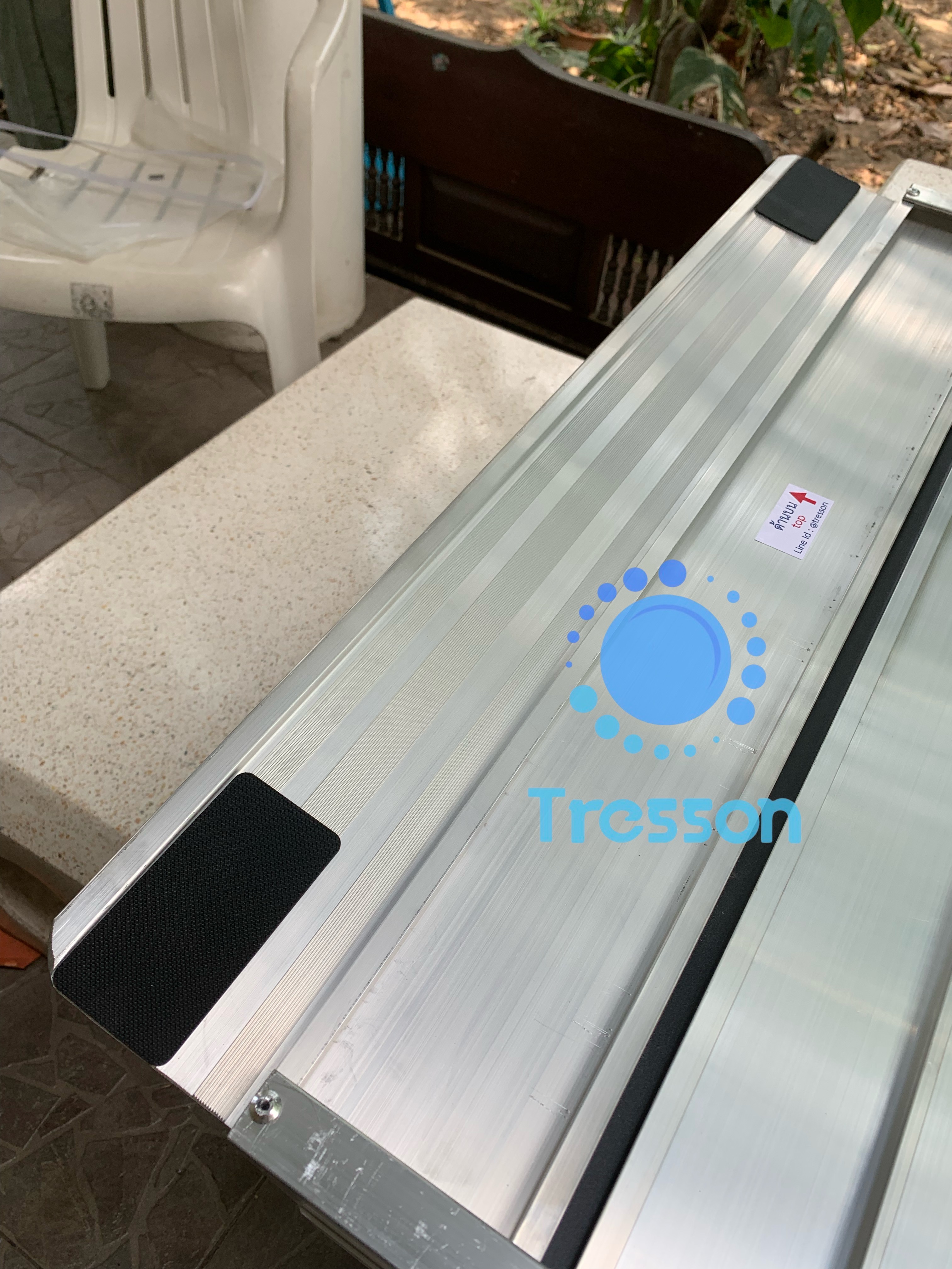 ทางลาดรถเข็นอลูมิเนียมยาวพิเศษ198ซม (198x75x5.5cm) มีขาตั้ง แบบพกพาได้ พับครึ่งขึ้น-ลง หนัก17 kg รับนน.สูงสุด300kg.** มีของพร้อมส่ง - Aluminium Rp 198x75x5.5cm.นน.17 kg