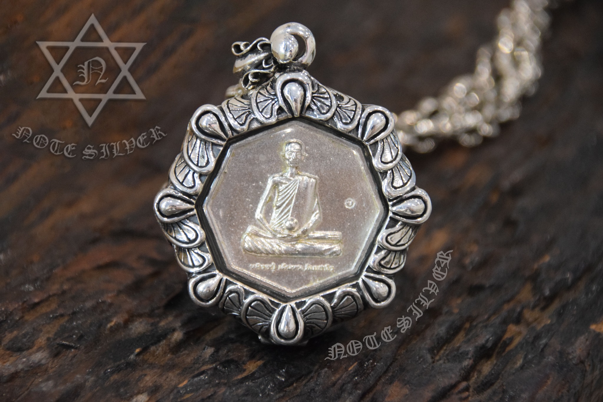 กรอบพระลายเกล็ดมังกร ทรงแปดเหลี่ยม Sterling Silver 925 NSSV3130