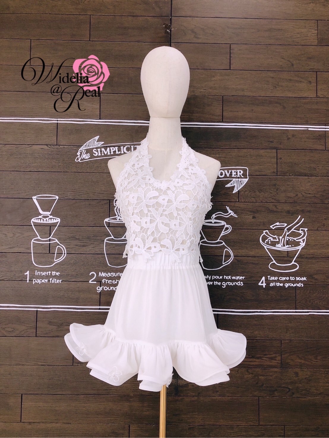 Korea Set เสื้อสายคล้องคอกับกระโปรงสั้น