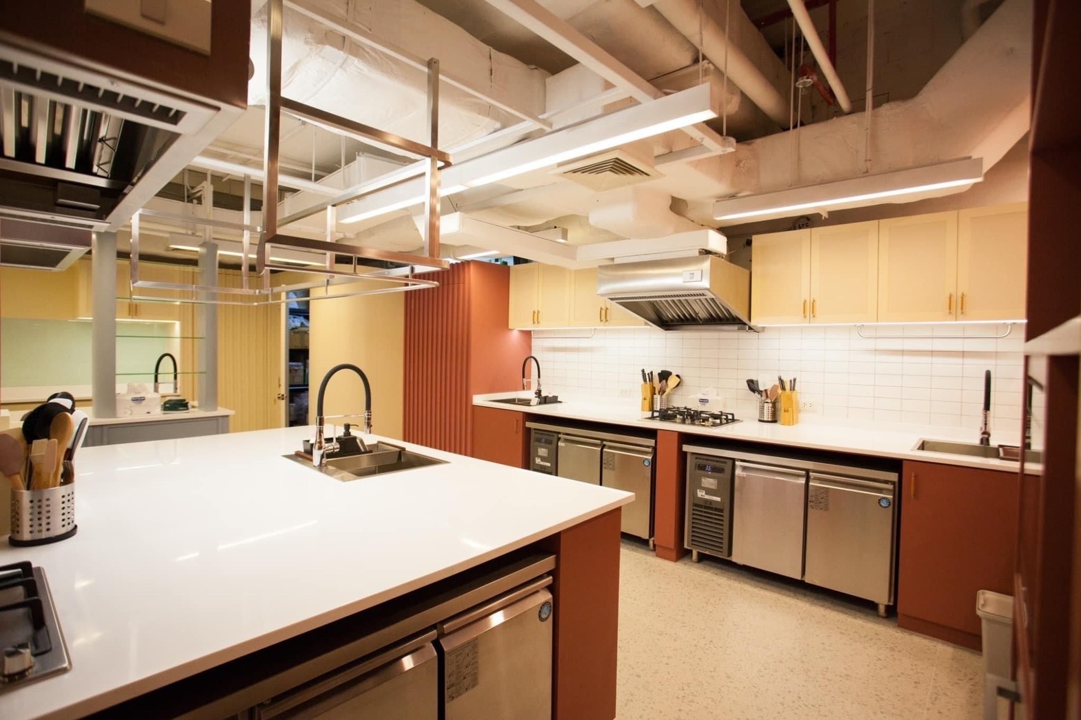 ตู้แช่เย็นสเตนเลส ชนิดเคาท์เตอร์ 2 ประตู รุ่น ALASKA PCR-127