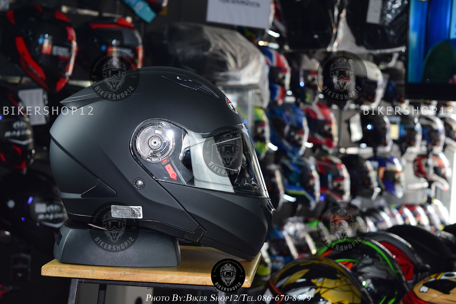 หมวกกันน็อคReal รุ่น StormForce สี ดำด้าน