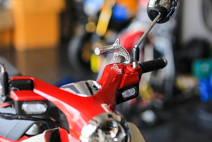 ขาจับโทรศัทพ์ U DOM KARNCHANG HONDA ใส่ได้ทุกรุ่น ยึดรูกระจก ราคา650 มี2ลาย