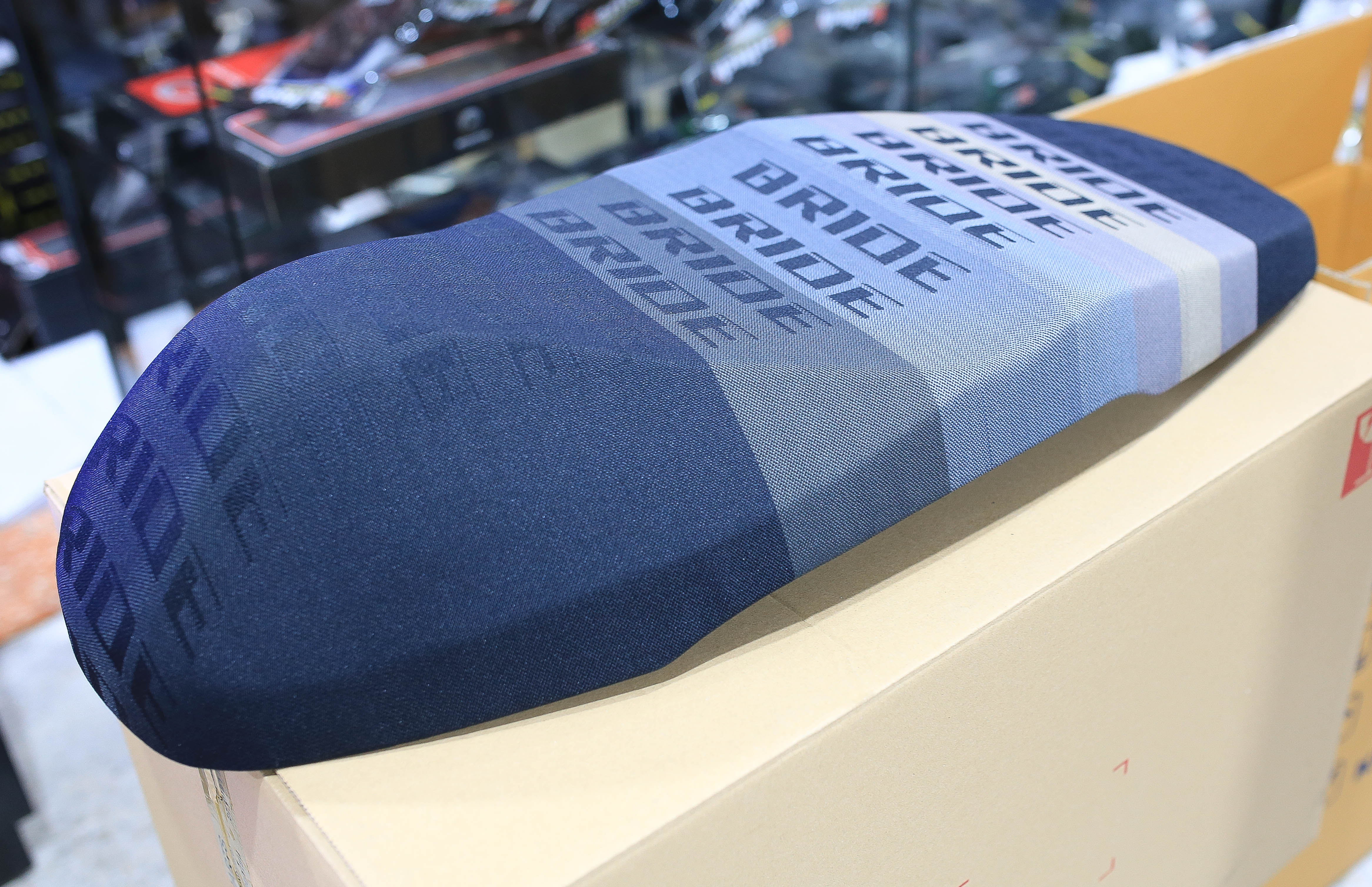 เบาะ LEAD 125 ปาด2ตอนผ้าเรดเดอร์ด้ายแดง-ผ้าเบาะbride หน่อยวัดด่าน โครงแท้