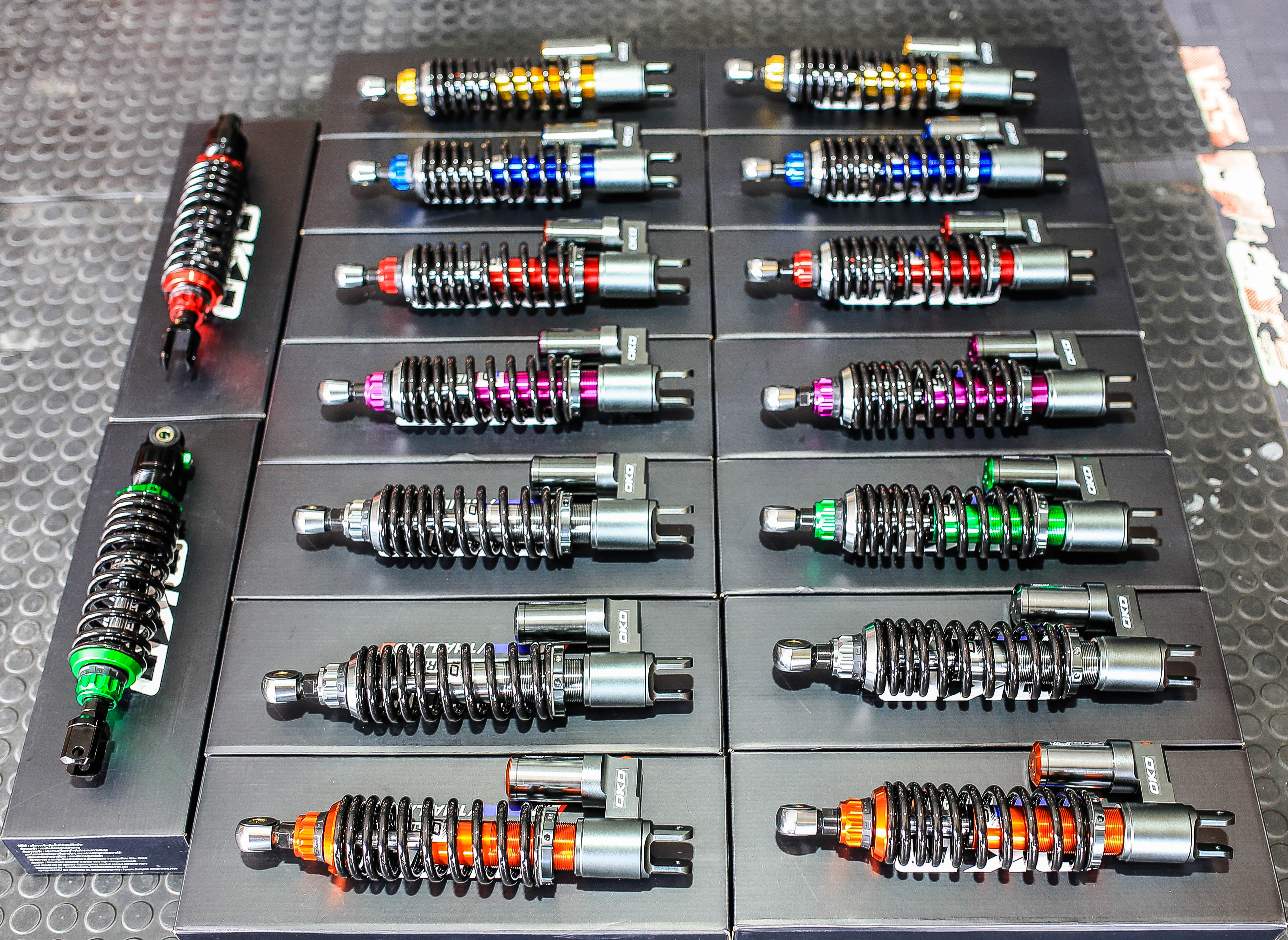 โช๊ค OKD รุ่น Flipz II แบบมีซับแท้งค์ใส่ Honda Giorno+ และ Honda Lead