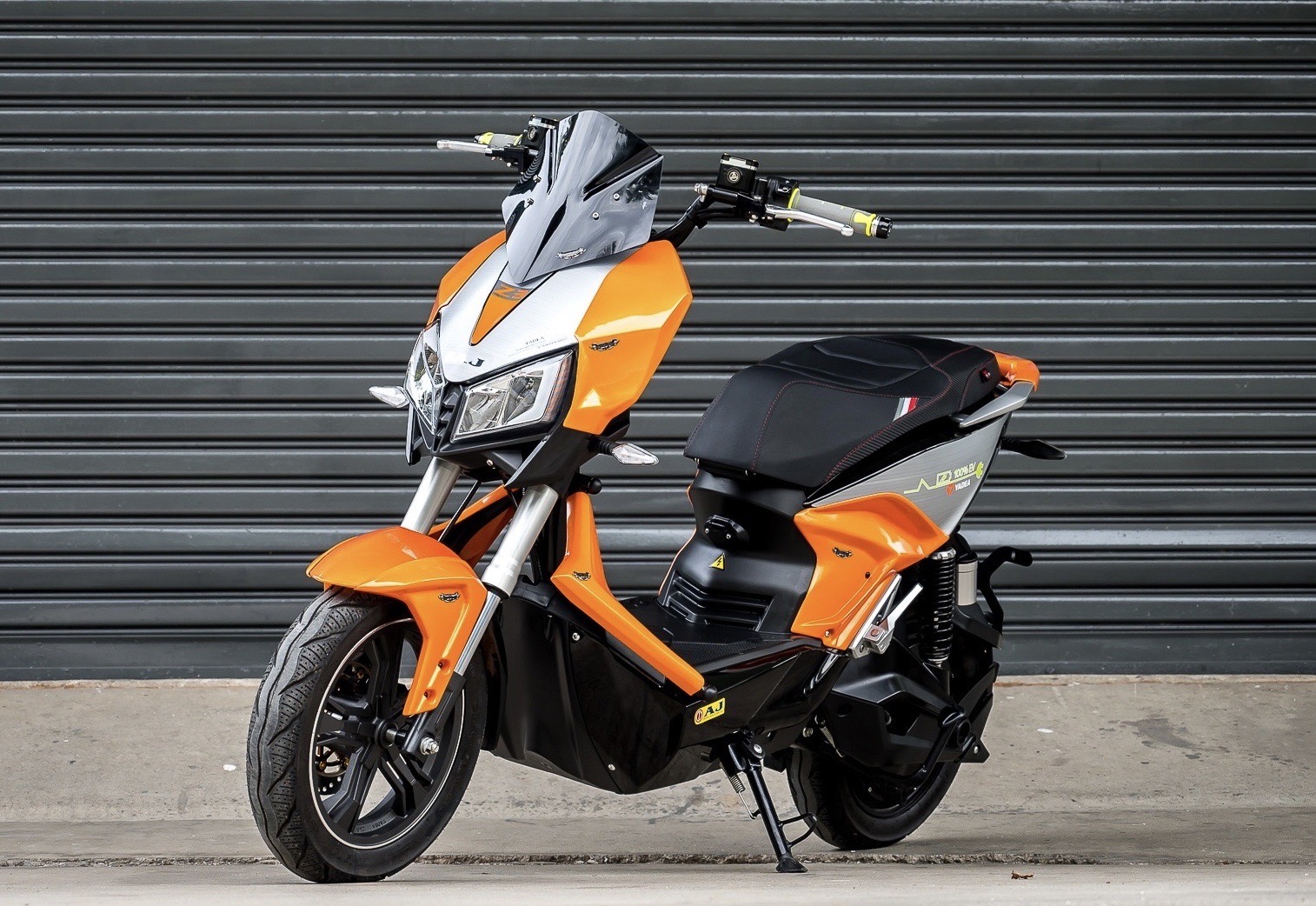 ชุดแต่งมอเตอร์ไซด์ไฟฟ้าAJ Z3 1.ชิวหน้า Windshield Z3 890฿ 2.ครอบ อกซ้าย/ขวา Front cover side fairing Z3 1700฿ 3.ครอบเฟรม Chassis cowl Z3 1350฿ 4.ครอบบังโคลนหน้า Front fender cover Z3 1400 5.ครอบแฟริ่งข้าง Under cover side fairing Z3 1400฿ 6.ครอบมือจับท้าย