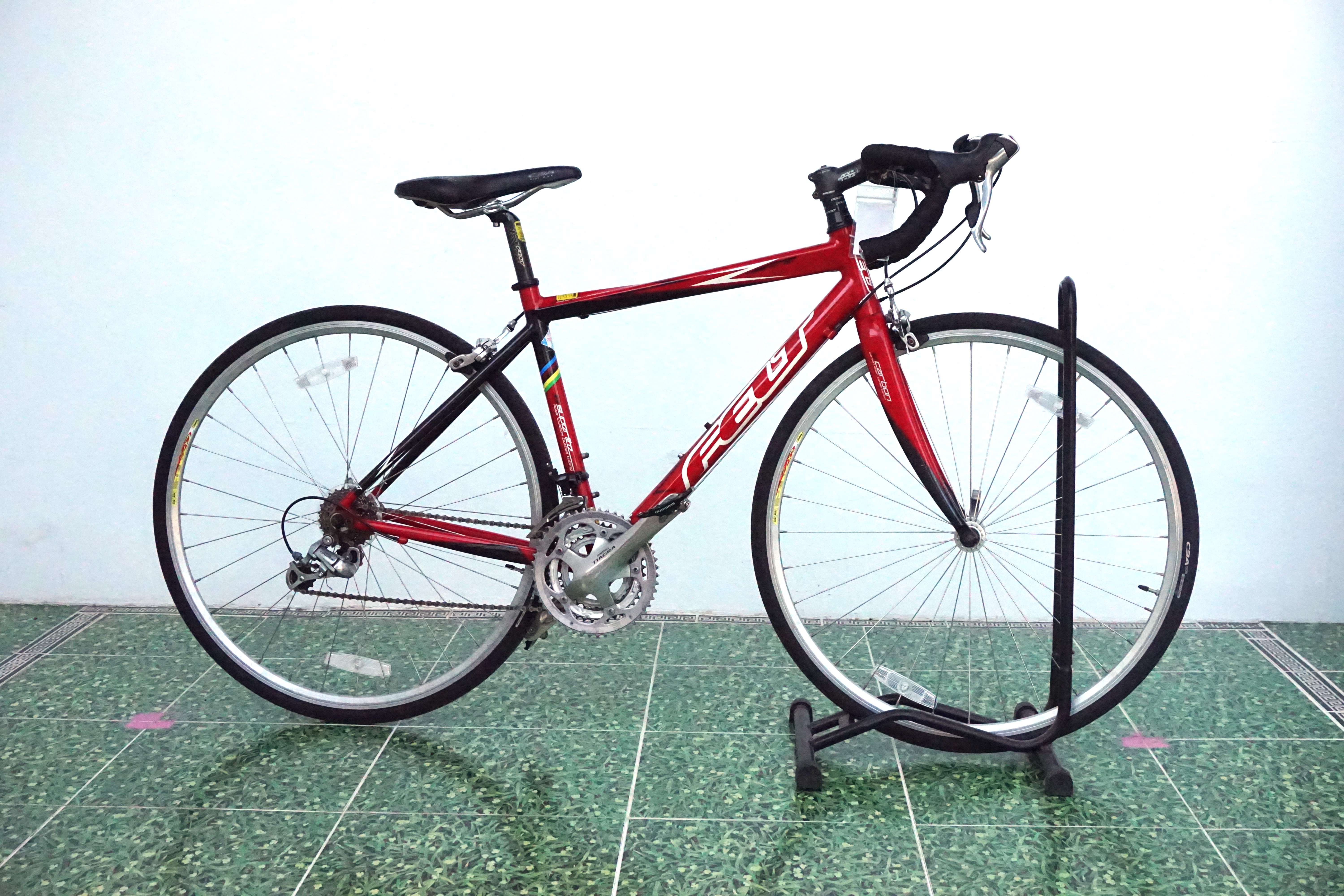 จักรยานเสือหมอบญี่ปุ่น - ล้อ 700c - มีเกียร์ - อลูมิเนียม - FELT Superlite - สีแดง [จักรยานมือสอง]