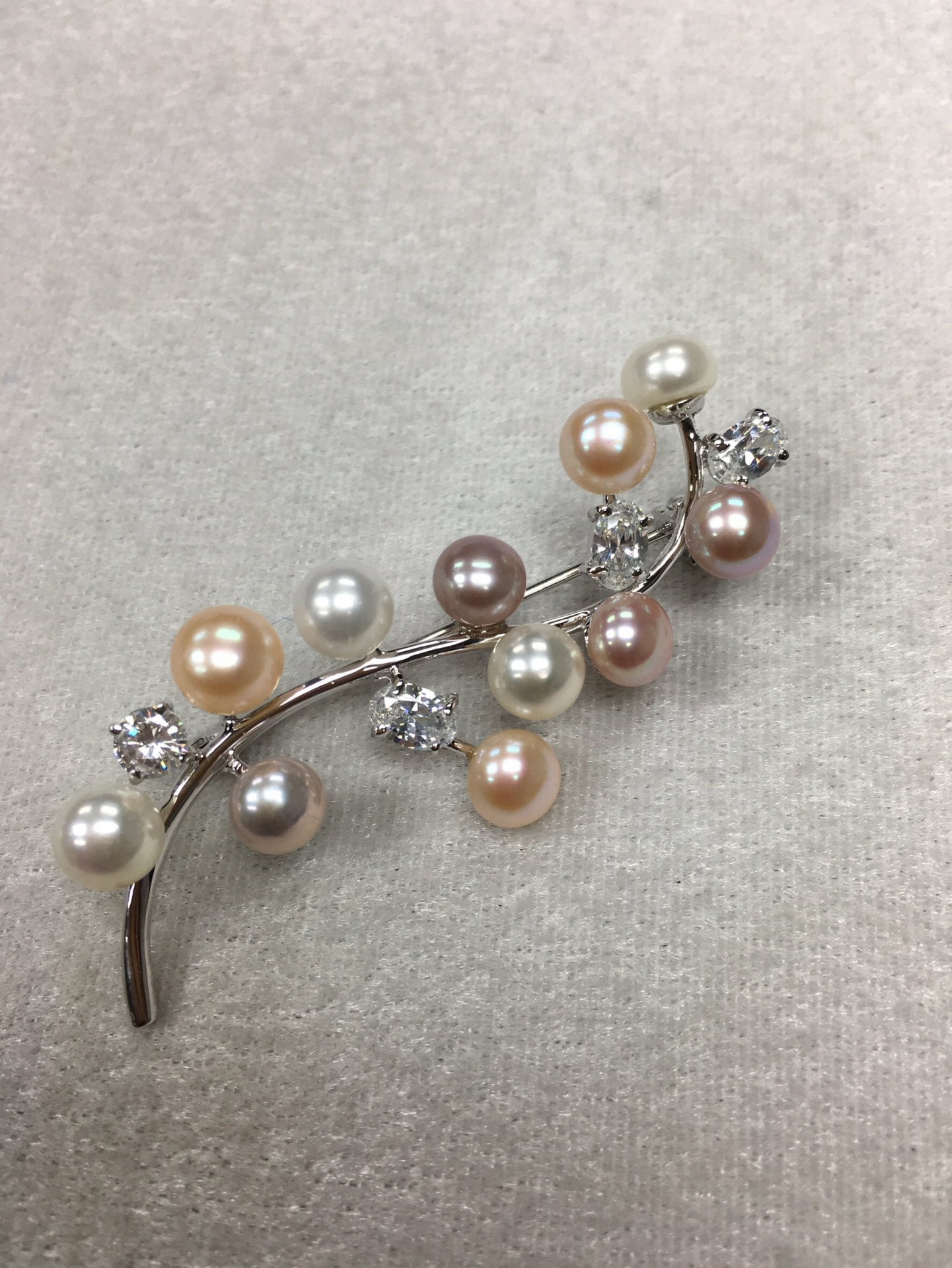 เข็มกลัดติดเสื้อ ไข่มุกแท้