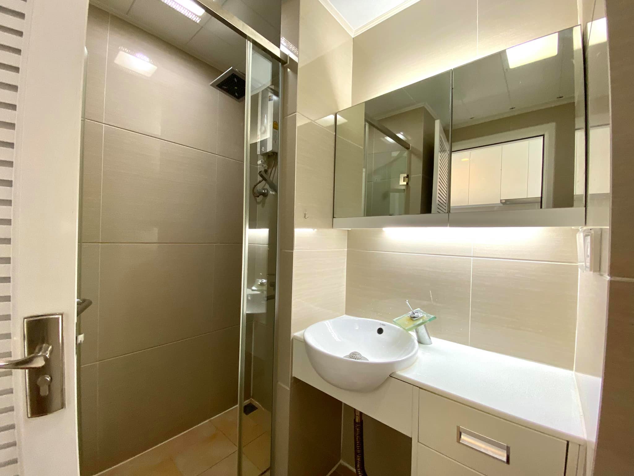 ทีซี กรีน พระราม 9 - TC Green Rama 9