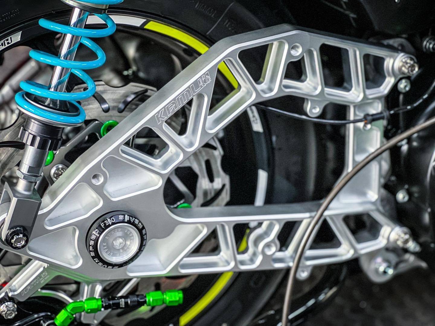 สวิงอาร์ม อลูมิเนียม CNC 3D ADV350 / Forza 350 สีทูโทน ราคา 15,500฿ ,สีเงิน ราคา 15,000฿