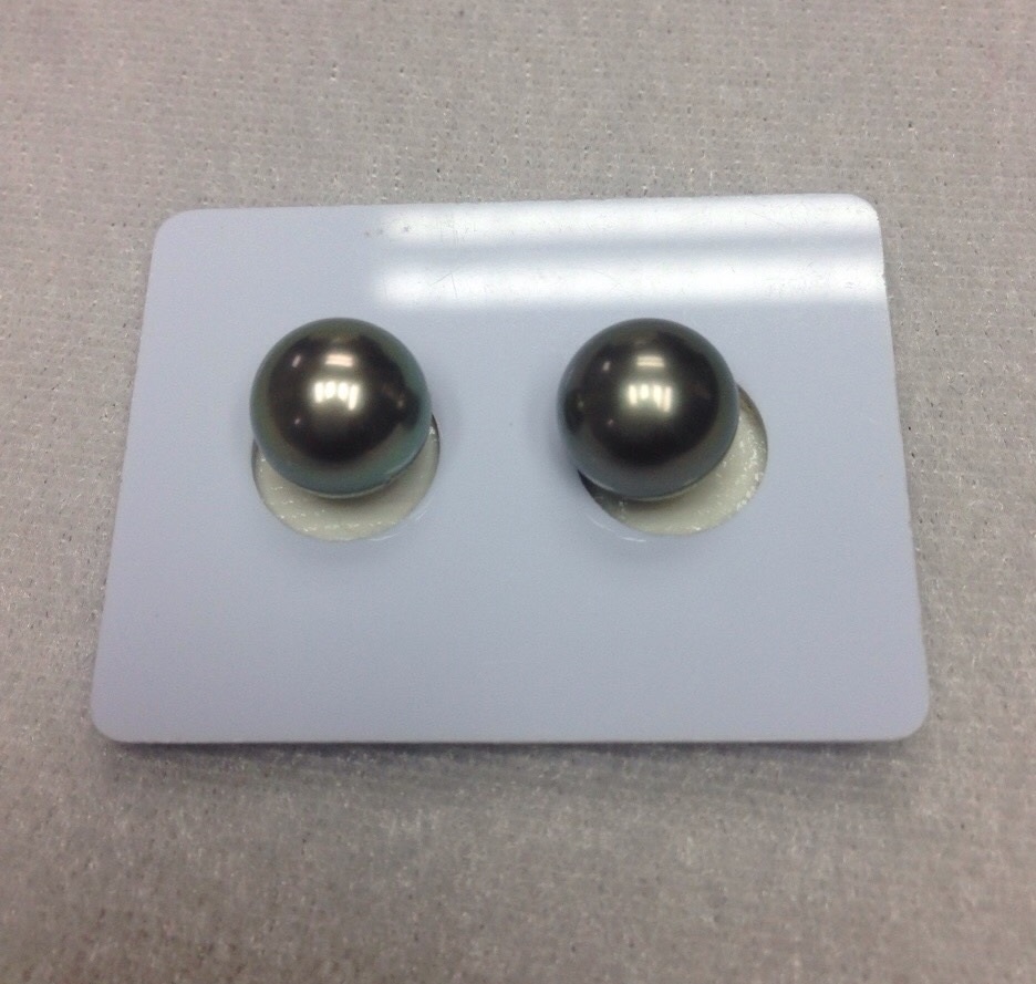 ไข่มุกเม็ดคู่ south sea ขนาด 9-10 มิล กลม สีดำอมเขียวเข้ม สีเกรด AAA