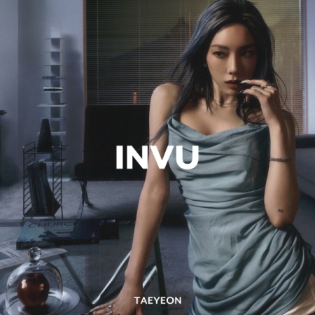 [PRE-ORDER] TAEYEON - 3rd Album "INVU" (2LP) (Limited Edition)