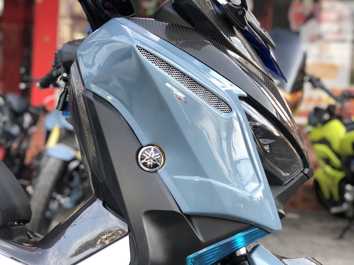 ชุดแต่ง MOTOZAA YAMAHA X-MAX 300 12ชิ้นเป็นตะแกรง ไม่มีไฟ ราคา6900
