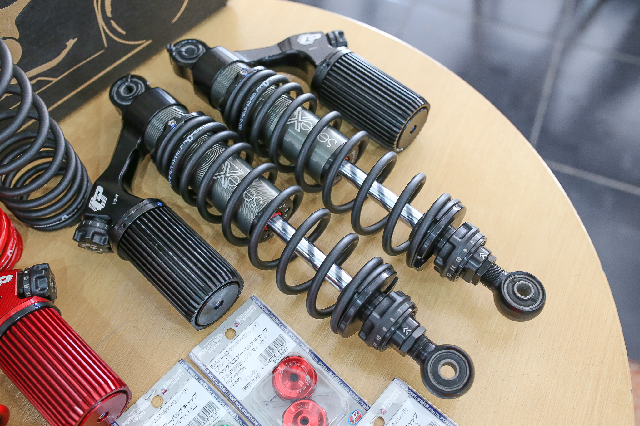 โช๊ค Profender HONDA MONKEY 125 สีดำ-สีแดง สูง335mm ปรับลดเตี้ยได้ 10MM ราคา12900 แถมเม็ดปรับคอมเพสชั่นแต่ง ราคา650 ฟรี