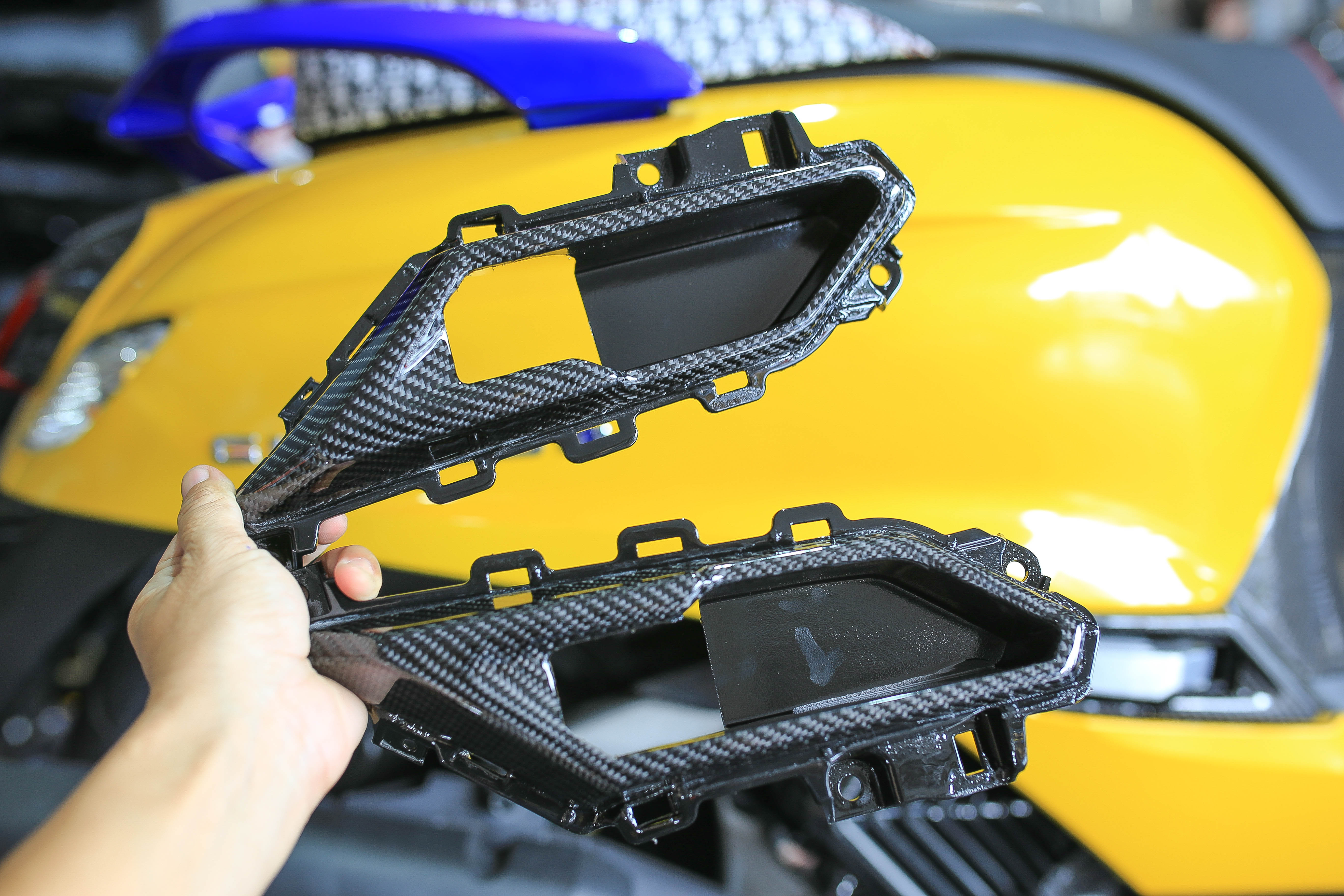 คาร์บอนเครฟล่าผ้าแท้ HONDA Giorno+ ทั้งคัน มีของพร้อมส่ง กรอง กันร้อนท่อ ฝาถังน้ำมัน ครอบไฟหน้า ครอบพักเท้า ครอบไฟส่องป้าย ฝาเก๊ะ หม้อน้ำ หัวแคร้ง