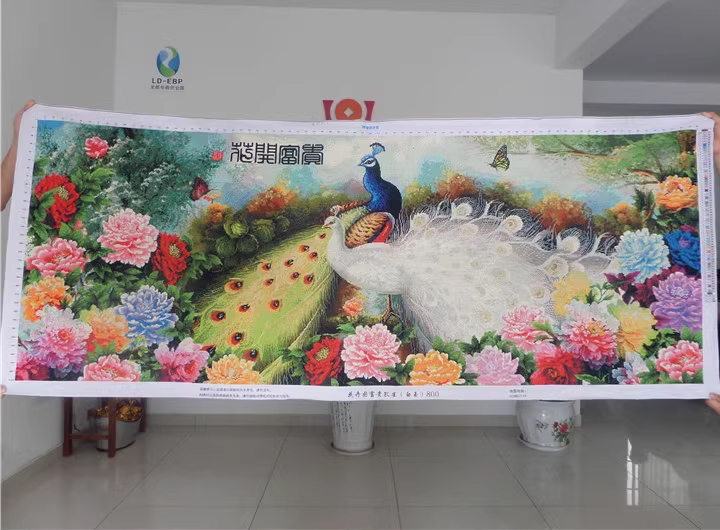 peacock-1126 *สินค้าหมด* ชุดปักครอสติช ลายนกยูงคู่ในสวนโบตั๋น (ปักเต็มผืนผ้า ไหมคอตตอน ปักครั้งละ 3 เส้นเล็ก) ขนาดใหญ่ 151*67 ซม.ผ้าครอสติช 11CTพิมพ์ลายปักบนผ้า ไหมคอตตอน 65 สี ผังลาย เข็ม