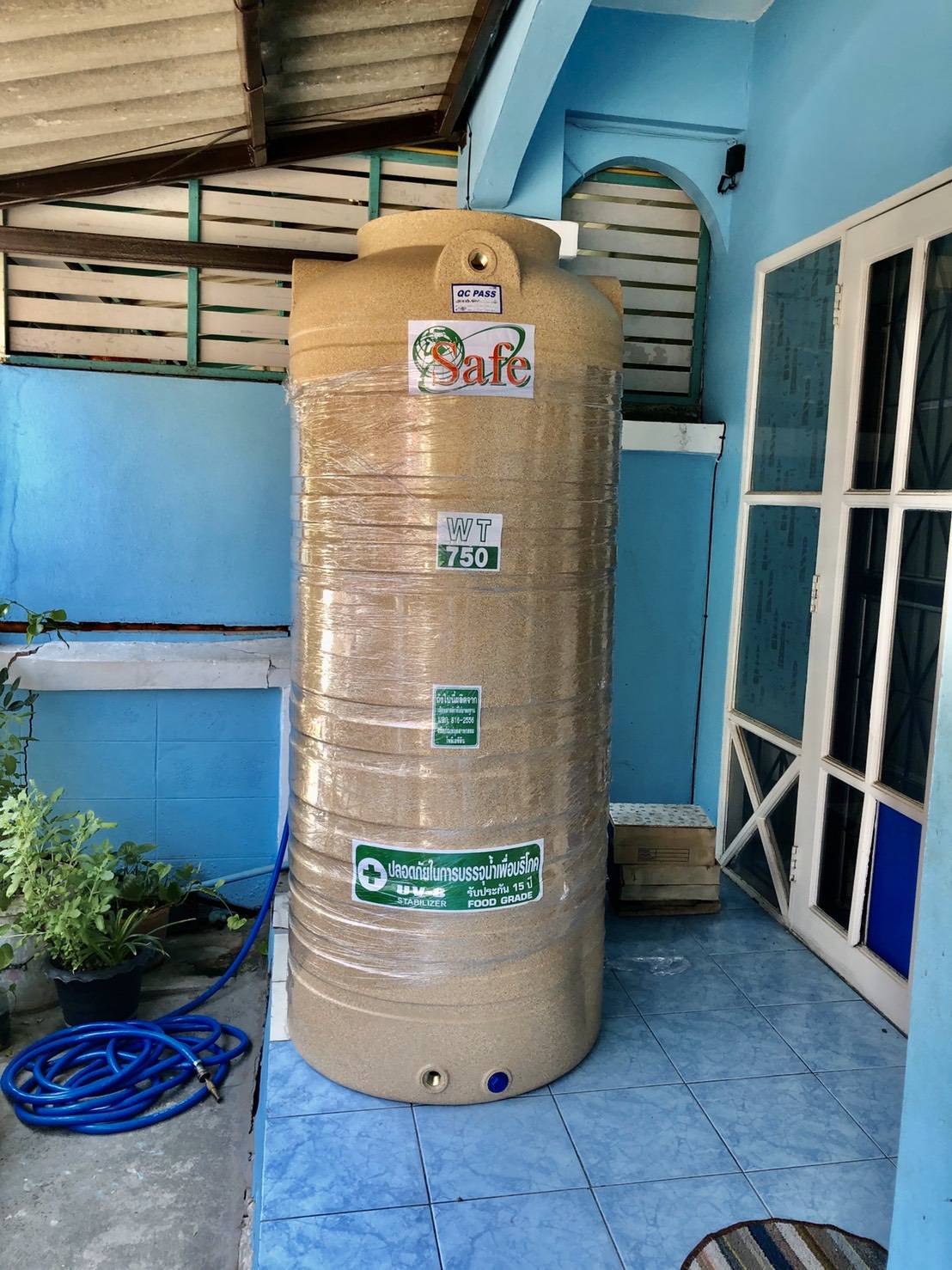 ถังน้ำ 750 ลิตร แกรนิตทราย ราคาพร้อมส่งกทม.และปริมณฑล 2950 แถมลูกลอย มีมอก.รับประกัน15ปี วัสดุFOODGRADE สำหรับบรรจุน้ำดื่มน้ำใข้