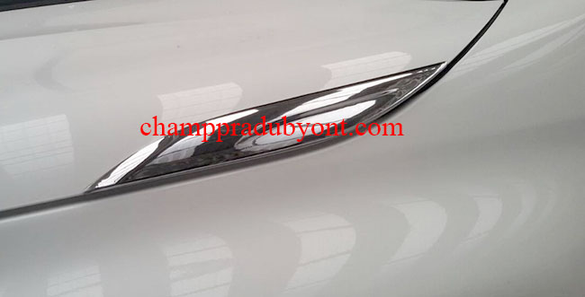 คิ้วขอบฝากระโปรงหน้าโครเมี่ยม TOYOTA FORTUNER 15-16