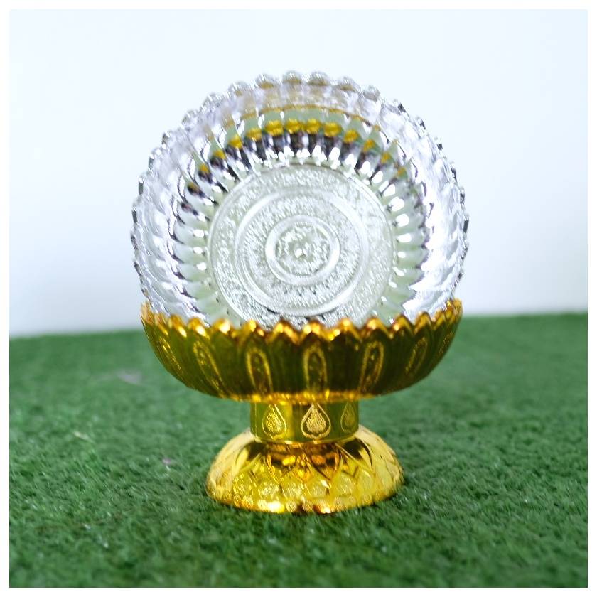 พานบัวหลวง 14ซม.ทอง (1*6) เพชร