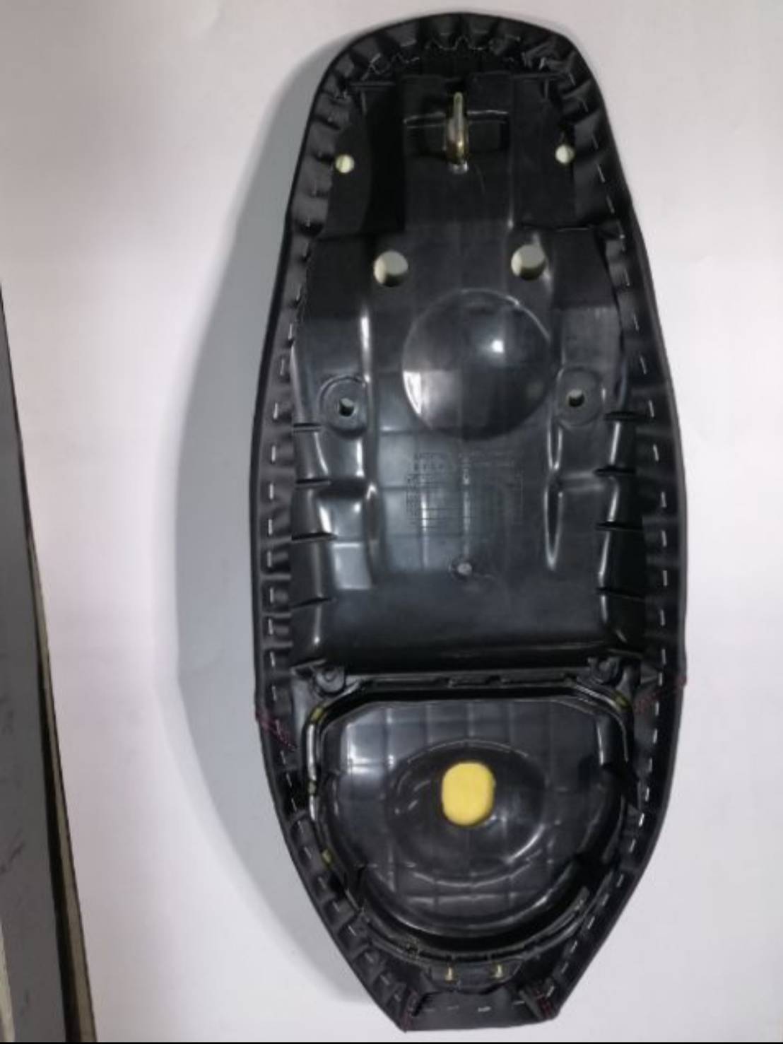 เบาะปาดWave125 iใส่กับรถไฟเลี้ยวบังลมลายbiker+แถมสติกเกอร์