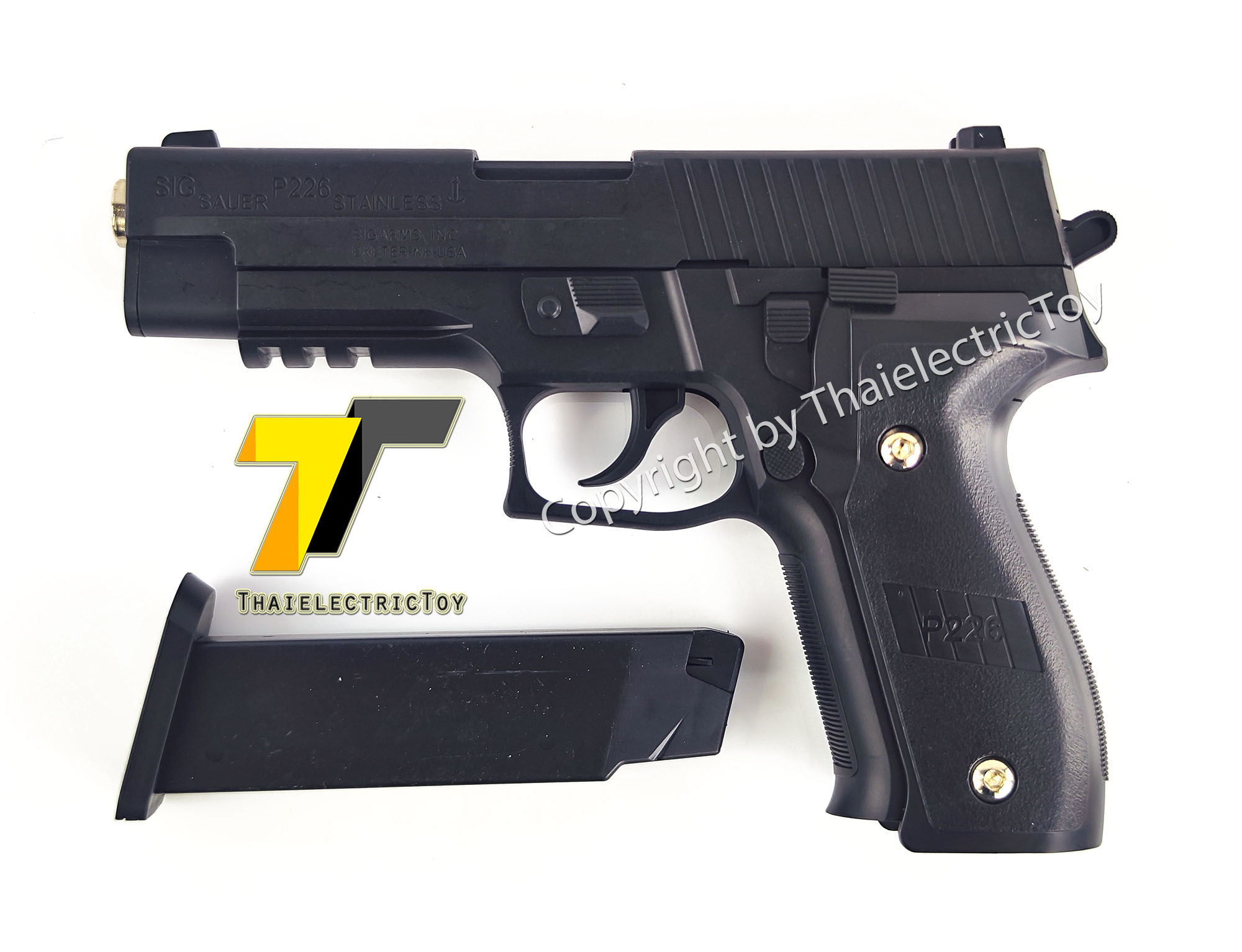 ปืนอัดลมพลาสติก Sig sauer p226 สีดำ ชักยิงทีล่ะนัด ลำกล้องยาว 8 นิ้ว หนัก 309 กรัม แขวนสไลน์ได้