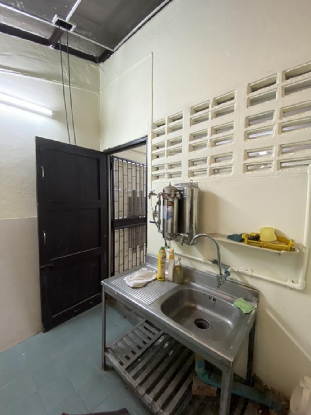 อาคารพาณิชย์ ประชาชื่น 27