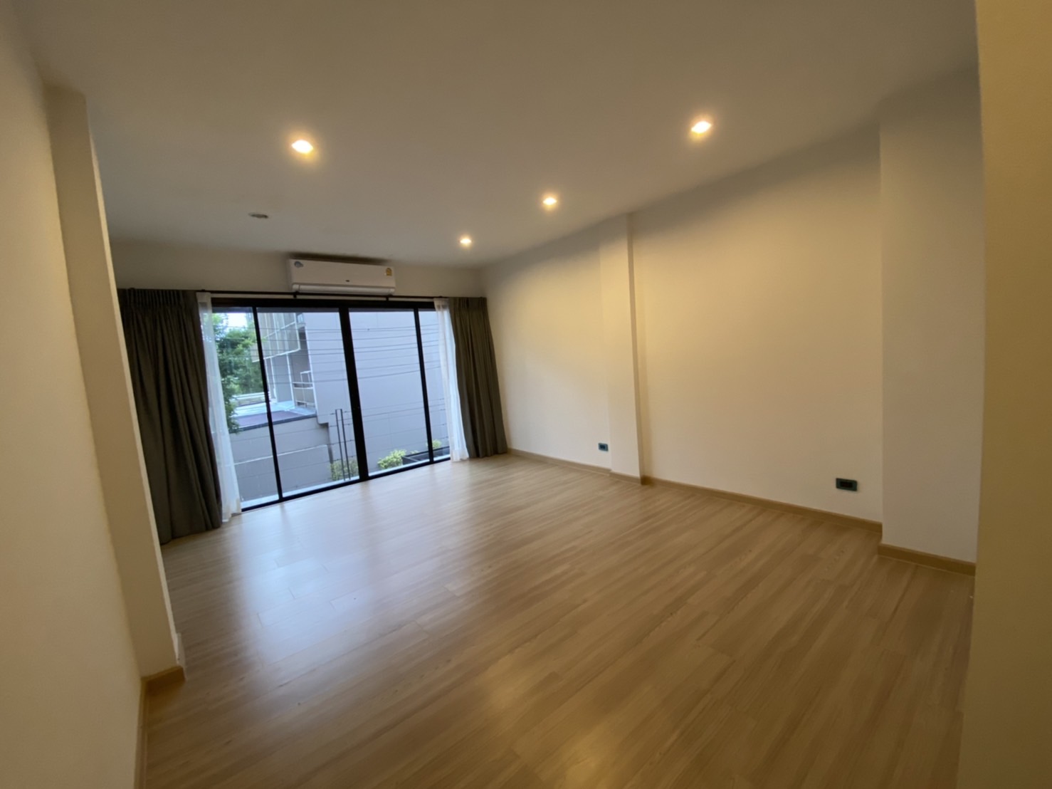 เฮ้าส์ นีช แจ้งวัฒนะ - HAUS NICHE CHAENGWATTANA